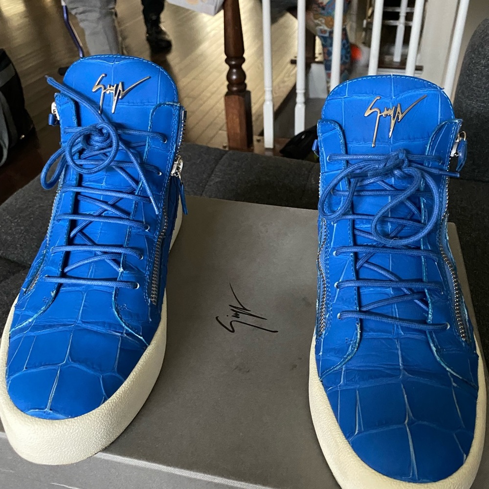Mens Giuseppe sneakers good condition
